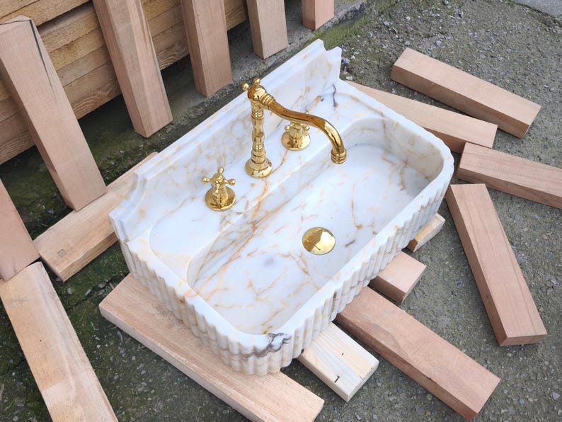 Searching for a custom marble sink? We offer integrated marble sinks and marble floating sinks made to order! Choose from lilac marble sinks, travertine marble sinks, and more to complete your perfect luxury bathroom renovation.
Handcrafted marble sinks from Turkey. Find marble basin sinks, vanity sinks, and custom sink tops in beautiful natural stones like viola marble.
Elevate your bathroom with a custom marble sink. From calacatta gold, antique marble sink options, handcrafted in Turkey.