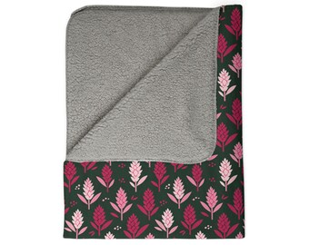 Manta de forro polar Sherpa con estampado Awapuhi rosa