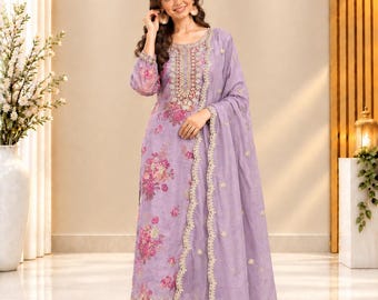 Lavender Floral Organza Kurta Set with Dupatta, Digital Print Embroidery Salwar Kameez