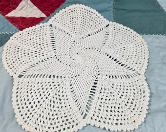 Handmade Crochet Doily White OS Excellent Star Pattern Medallion Table Decor