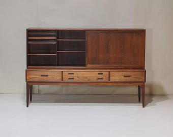 Nachgearbeitetes Palisander Highboard Sideboard auf Beinen, Dänischer Schrank