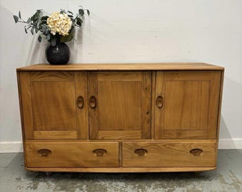 Credenza Ercol Windsor in olmo - Mobile restaurato in stile metà secolo