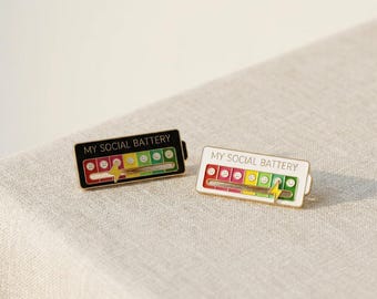 Social Battery Enamel Pin Set, Interactive Sliding Mood Tracker Pin, Introvert Pin Badge, Funny Mental Energy Pin Backpack Jacket Lapel Gift
