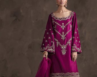 Latest magenta farshi salwar kameez Pakistani indian wedding party wear mehndi guest outfit