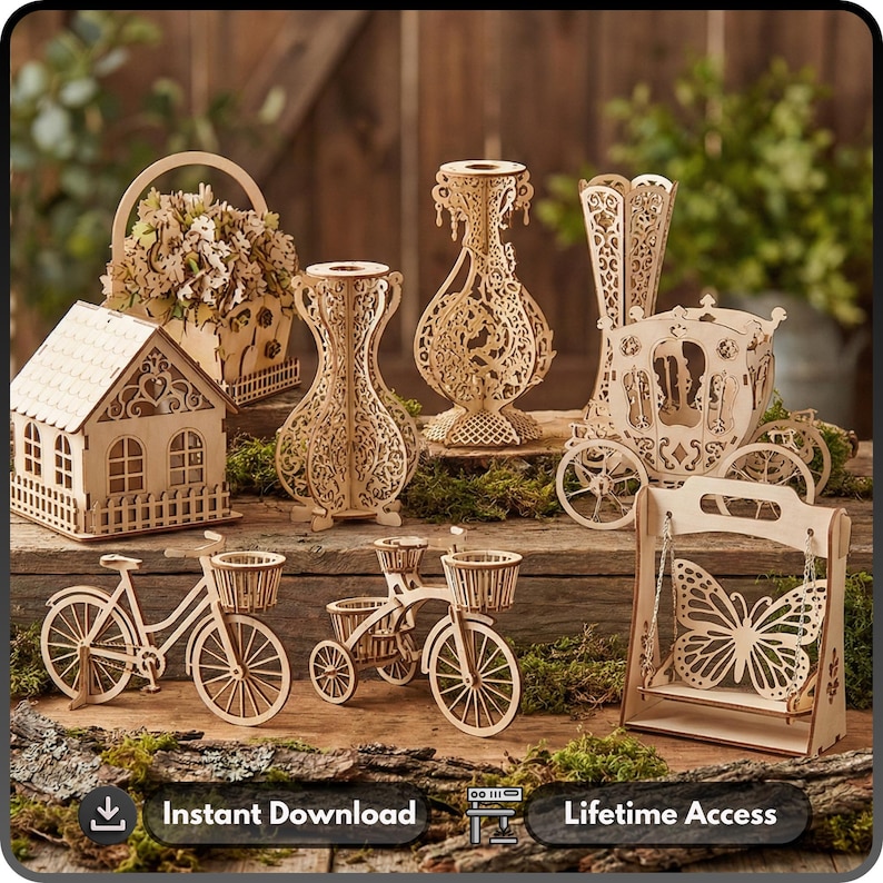 Op de afbeelding: Een verzameling ingewikkeld gesneden houten ambachten, waaronder vazen, een huis, een koets, fietsen en een schommel met een vlinderontwerp. De afbeelding bevat de tekst "Instant Download" en "Lifetime Access".
