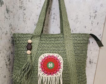 Groene gehaakte draagtas, boho schoudertas met franjes en kwastjes, grote zomertas, handgemaakte strandtas, bohemian damestas