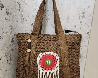 Bruine gehaakte schoudertas, grote boho-tas voor dames, handgemaakte handtas met franjes, zomerse strandtas.