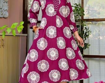 Bordeauxrode A-lijn kurti van rayon met bloemenprint en zakken, Indiase etnische jurk voor dames, boho midi kurta, casual kantoorkleding, kurti in grote maten
