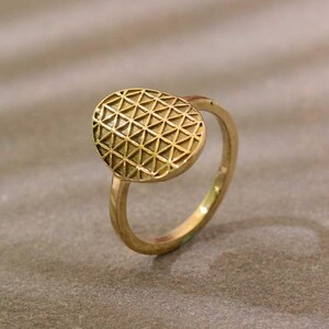 Gold Geometric Oval Ring, Textured Grid Signet Band, Minimalist Triangle Pattern Ring, Boho Jewelry