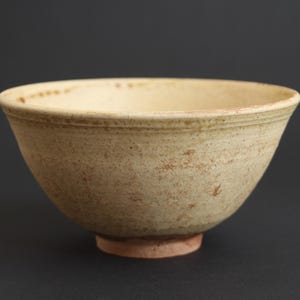 Nishikawa Minoru Kiseto Chawan, Yellow Seto Tea Bowl, Signed Tomobako
