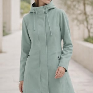 Lätt och vattentät fleecefodrad softshell-regnjacka för kvinnor, varm vindjacka med lång kappa