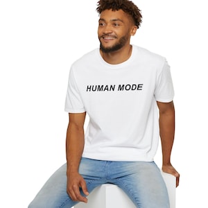Camiseta para programadores HUMAN MODE, minimalista, perfeita para desenvolvedores, programadores e engenheiros de software.