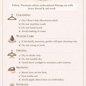 Op de afbeelding: Beige kaart met wasvoorschriften voor een etnische geborduurde lehenga set. De instructies omvatten reiniging, waterverzorging, drogen, strijken en opslag, met iconen en tekst.