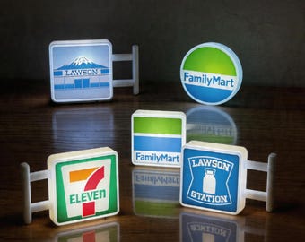 Imán para nevera con forma de mini máquina expendedora con luz LED