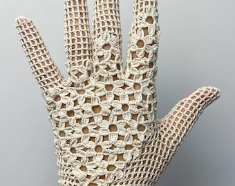 Tutorial en PDF para tejer guantes de ganchillo con motivos florales: ajuste anatómico, ganchillo filet, tutorial paso a paso de MunSanara (descarga digital).