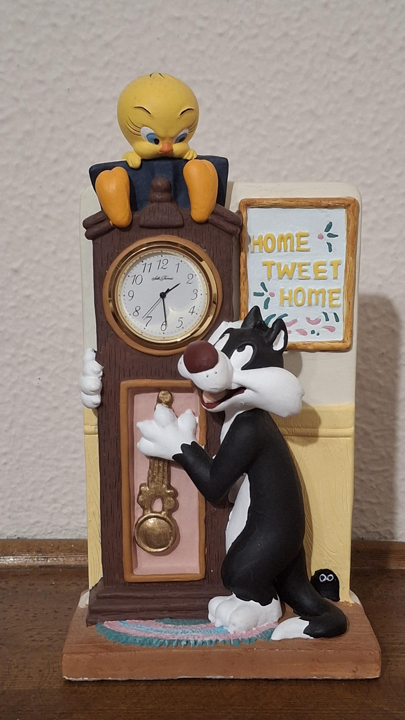 Sylvester and Tweety Clock - Etsy