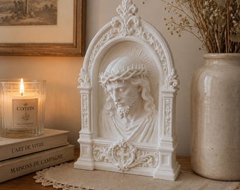 Bust of Jesus Crowned with Thorns, White Gothic Arch - Catholic Religious Sculpture - Christian Wall Decoration