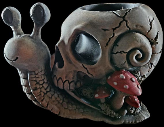 Skull Snail Planter – Gothic Fantasy Succulent Pot with Mushrooms