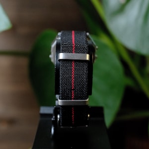 Custom Casio A158WEA-1EF Uhr, schwarz-rot gestreift, Display-Modifikation – NATO-Armband, Vintage-Digitaluhr F91W G-Shock Mod AE1200 AQ230 A168W Bild 4