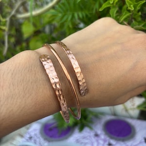 Pure Copper Spiral Upper Arm Cuff, Hammered Solid Copper Armband, Adjustable Swirl Bangle Bracelet,  Boho Copper Jewelry,  Gift for Her