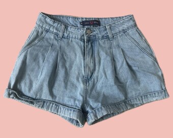 Vintage Used U Denim Shorts Size 10 High Waisted Pleated Light Wash