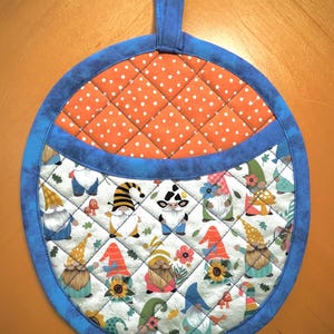 Flowers, Garden,  Gnomes Pocket potholders, quilted, with heat insulation, hand made