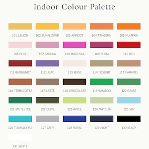 Może przedstawiać: Paleta kolor&oacute;w zatytułowana MONO&LITH STUDIO Indoor Colour Palette, zawierająca 31 prostokątnych pr&oacute;bek kolor&oacute;w oznaczonych numerami od 101 do 131 oraz odpowiednimi nazwami, takimi jak Lemon, Sunflower, Apricot, Tangerin, Pumpkin, Rose i White.
