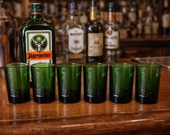 Juego de 6 vasos de chupito Jägermeister verdes con logotipo en relieve y diseño de ciervo (28 g)