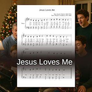 Pode incluir: Partitura intitulada "Jesus Loves Me" com notas musicais e letras. O texto inclui os nomes de Anna B. Warner e William B. Bradbury. Uma família canta a música perto de uma árvore de Natal.