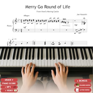 Puede incluir: Partitura de piano para "Merry Go Round of Life" de El castillo ambulante, del compositor Joe Hisaishi. La partitura está sobre un teclado de piano con manos tocando. Incluye "Grade V Piano Score" y opciones "+ Bonus".