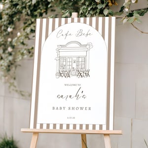 Op de afbeelding: Een set van drie keramische mokken met een gespikkelde, matte afwerking. De mokken zijn in crème, lichtgrijs en donkergrijs. Elke mok heeft een eenvoudig, minimalistisch ontwerp en een afgeronde handgreep.