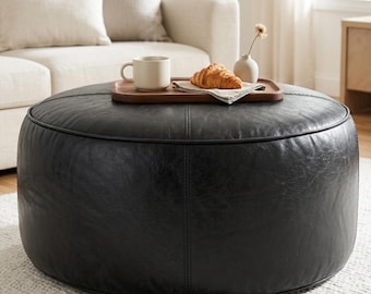 Runder schwarzer Leder-Pouf, handgefertigter marokkanischer Fußhocker, Couchtisch aus echtem Leder, großer Bodenpouf (ungefüllt)