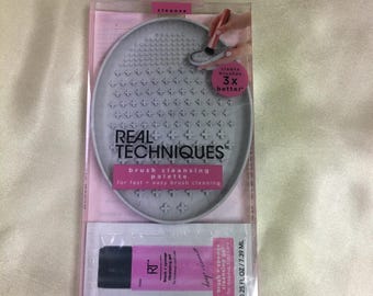 Makeup Brush Cleaning Palette Real Techniques Silicone Scrubber + Cleansing Gel