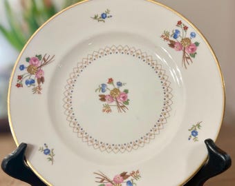 Syracuse China Coventry Old Ivory Plates (set of 4)- approx 8.75in” diameter round plates