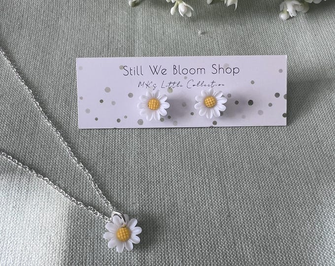 White Daisy Flower Stud Earrings & Matching Necklace - MK’s Little Collection