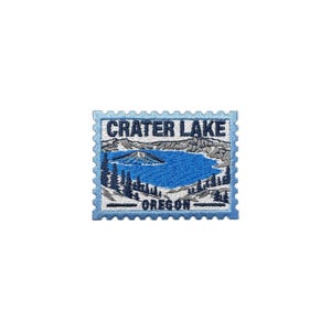 Vintage geborduurd embleem met postzegel van Crater Lake National Park, 7,6 cm (3 inch) om op te strijken of op te naaien. Reissouvenir-embleem uit Oregon voor rugzakken, hoeden en kleding.