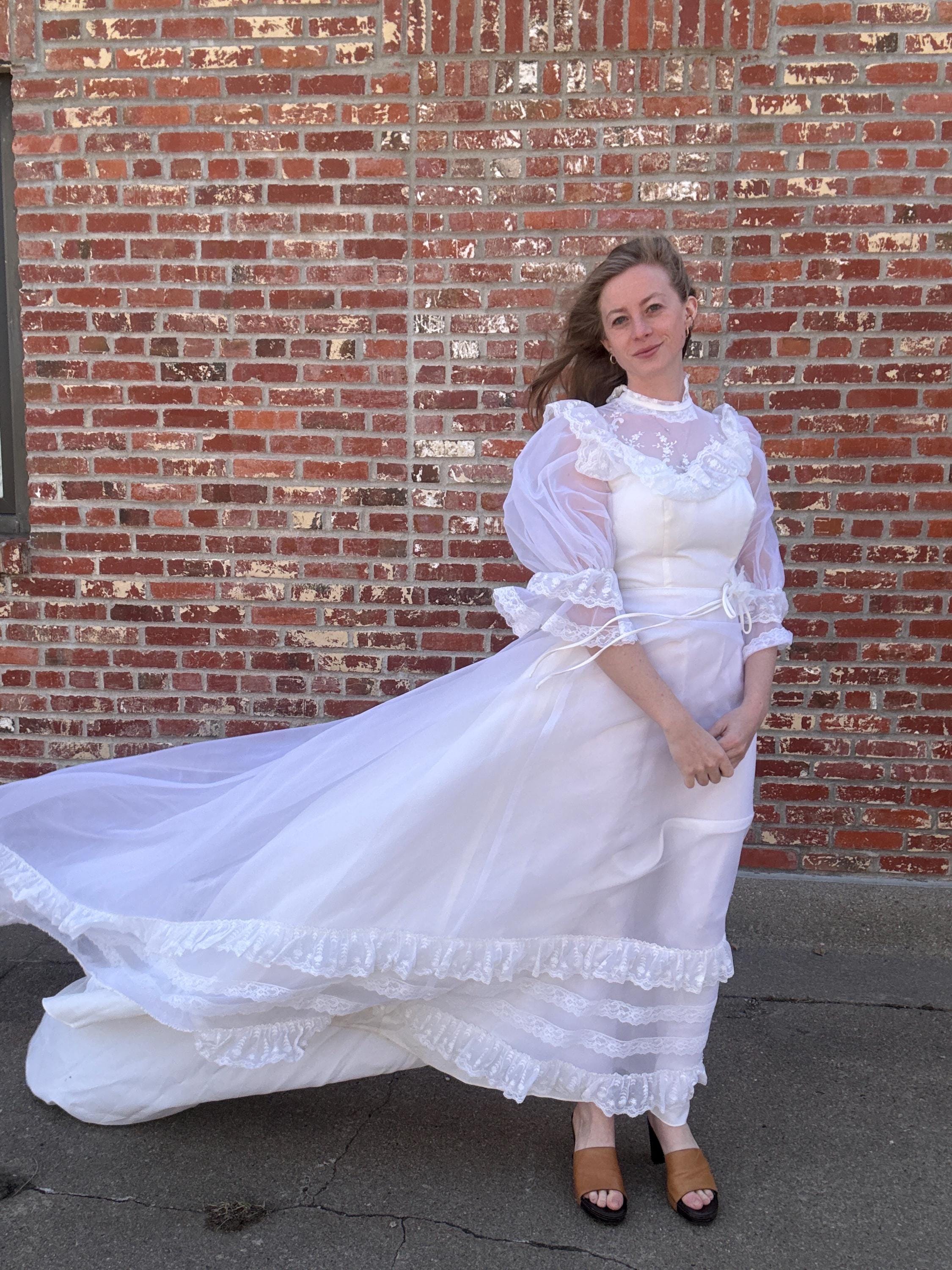 Vintage Lace Ruffle Wedding Dress - Etsy