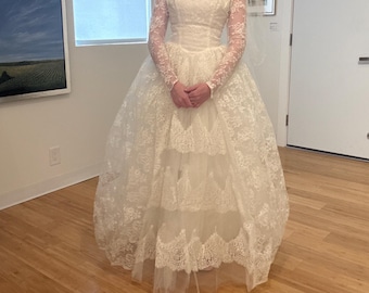 Vintage witte trouwjurk van kant en tule uit de jaren 1950, bruidsjurk maat xs