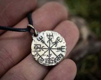 Messing handgefertigte gravierte Kompass Herren Anhänger, Wikinger Symbolische Mythologie nordische Anhänger, Unisex Halskette