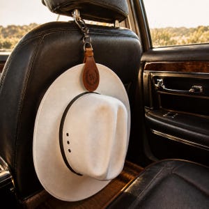 Handgjord magnetisk hattklämma i läder, cowboyhatthållare för bil, västerländsk resehatthängare för hattar, ryggsäck, bagage, hattbärare, rodeo, present