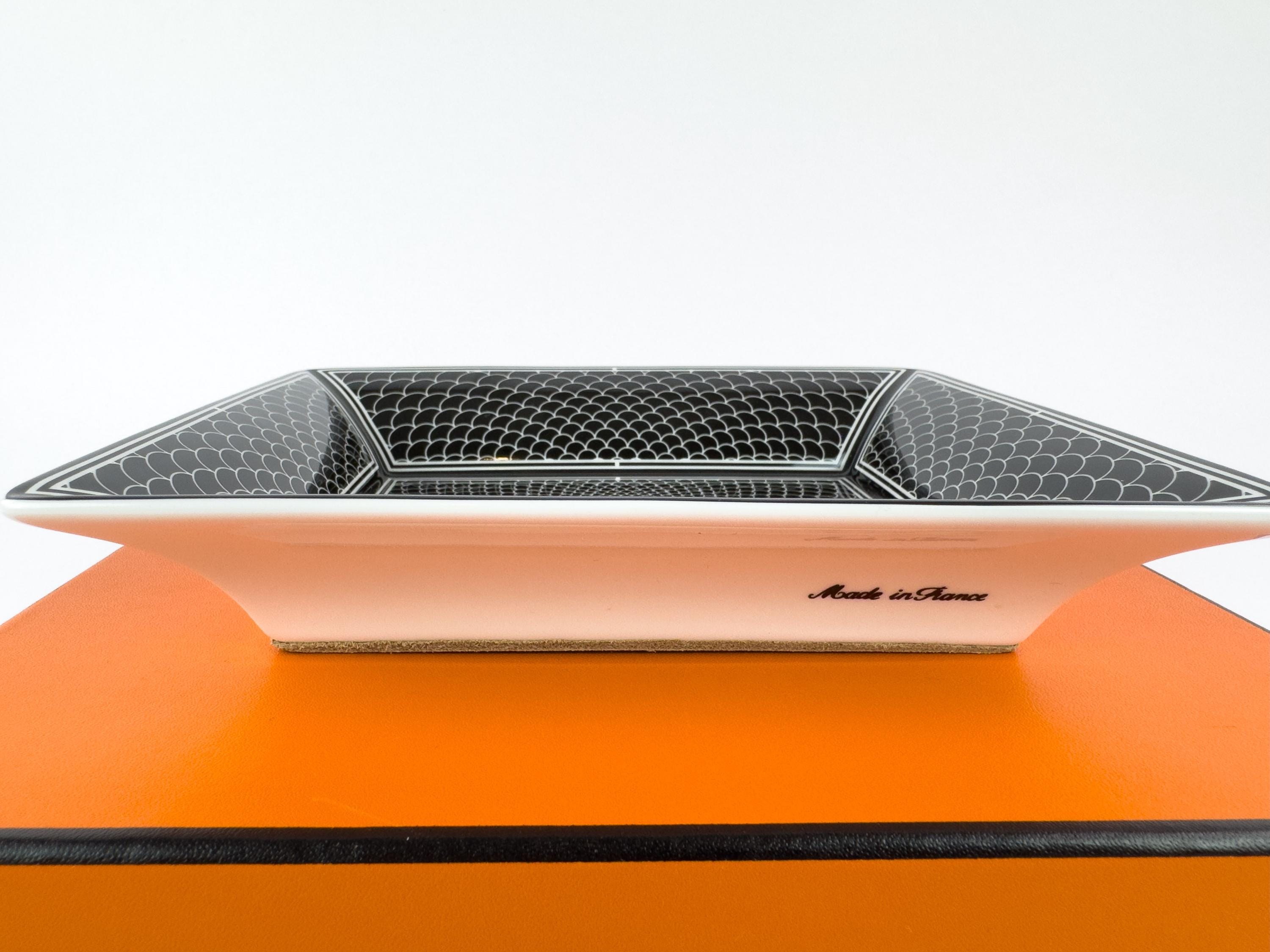 Hermès H Déco Porcelain Vide Poche Tray With Box, Black White Desk