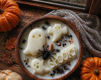Halloween Ghost Candle in Wooden Bowl, Spooky Soy Candle, Gothic Fall Decor, Haunted House Gift, Halloween Centerpiece