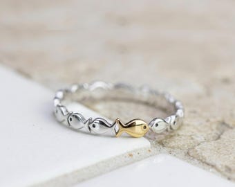 Nuotando controcorrente, anello eternity in argento sterling con pesci, anello per nuotare controcorrente, anelli con animali marini, regalo per lei, regalo per la mamma