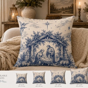 Blaues Krippenkissen | Weihnachtliches Toile-de-Jouy-Kissen | Krippenszene der Heiligen Familie | Christliche Weihnachtsdekoration | Dekokissen aus Leinenimitat