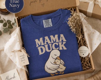 Mama Duck Shirt, Mothers Day Gift, Cute Mom Duck Tee, Minimal Animal Graphic Shirt, Comfort Colors Shirt, Gift for Mom, Aesthetic Mom Tee