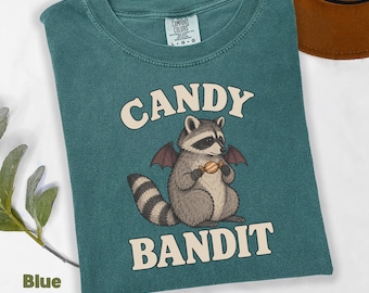 Maglietta di Halloween con procione, grafica Candy Bandit, Comfort Colors 1717, maglietta vintage con animale spettrale