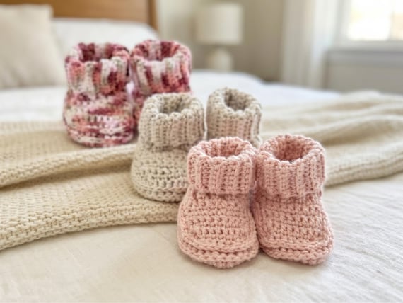 Easy Crochet Baby Booties Pattern PDF | Quick & Easy Baby Slippers | Cozy Knit-Style Booties | Newborn to 12 Months shoes