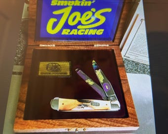 Case XX USA Vintage 2000 Trapper Pocket Smoking Joe's Taschenmesser Weiß-Gelber Hirschhorngriff mit Scheide