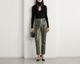 Pantalones de piel con estampado de serpiente verde, pantalones de piel de serpiente de talle alto, pantalones de piel vegana para mujer, pantalones anchos llamativos, moda urbana Y2K