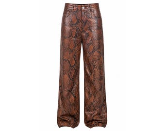 Pantalones de piel de serpiente marrón para mujer, pierna ancha, estampado de pitón, cintura alta, cuero genuino, estilo gótico Y2K, ideales para festivales.